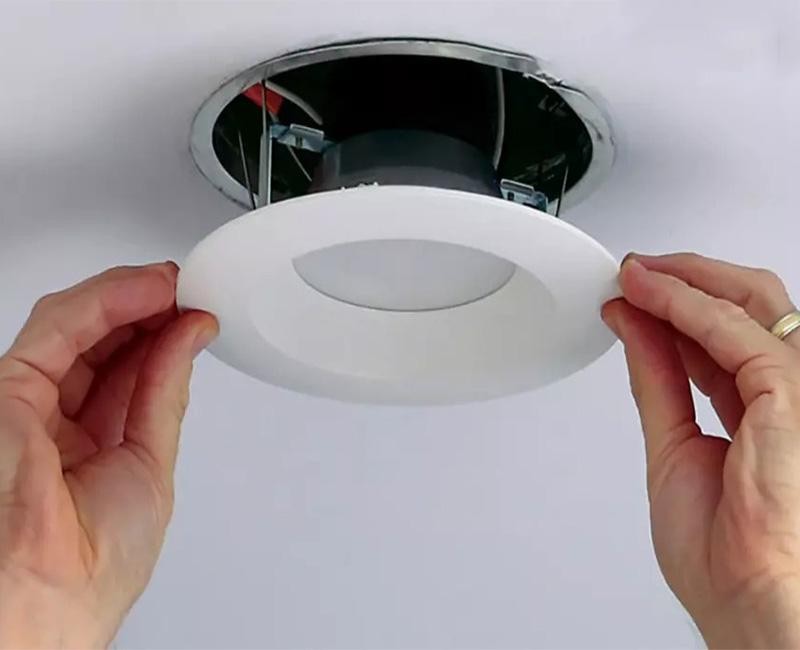 Chia sẻ 5 cách lắp đèn downlight âm trần ĐƠN GIẢN nhất