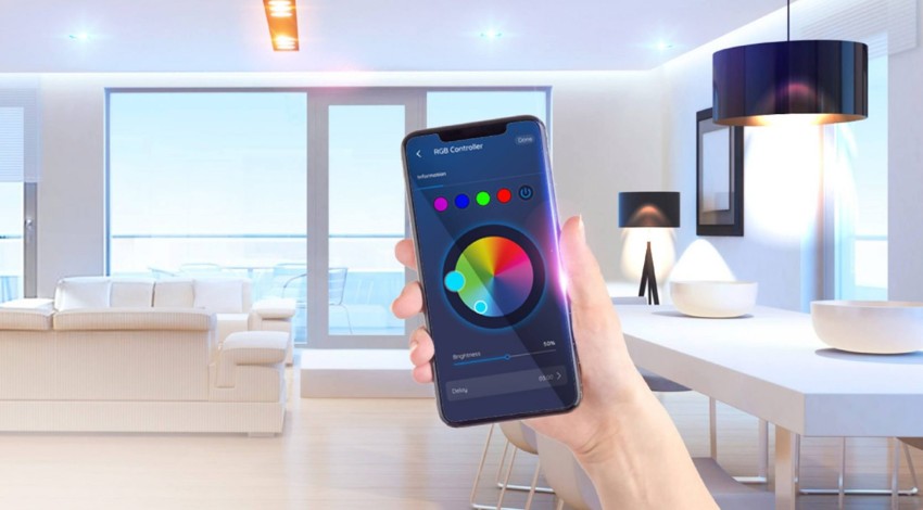 Điện thoại cài app điều khiển