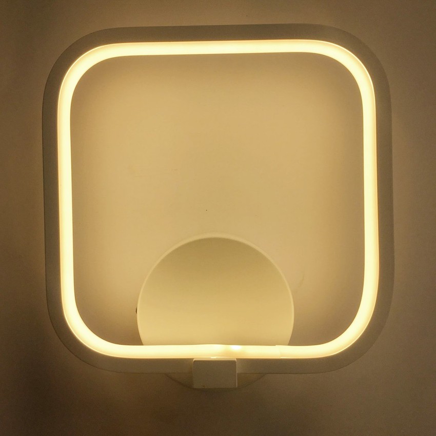 Mẫu đèn LED gắn tường vuông