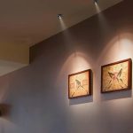 Đèn Spotlight Chiếu Tranh: Khái niệm, Cách Chọn Góc Chiếu, Công Suất Và Bố Trí Đẹp